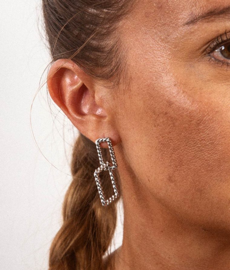 Boucles d'oreilles Twisted Square Silver – Image 2