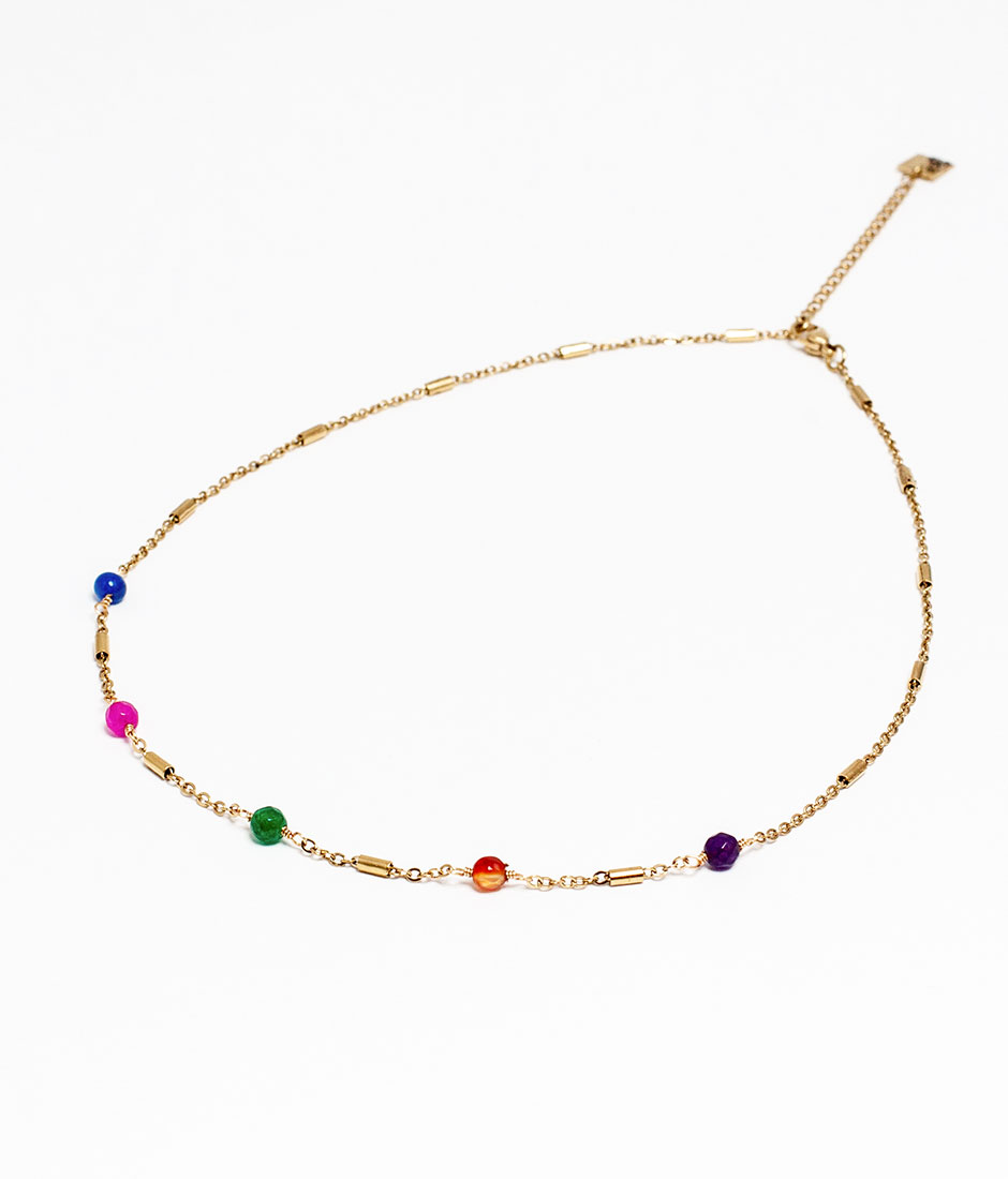 collier perles colorées