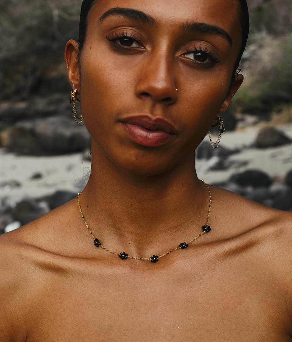 collier perles fleurs
